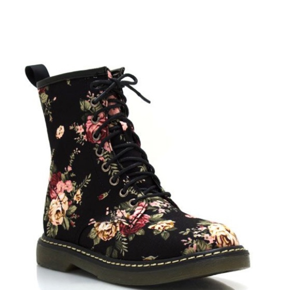 Dr. Martens never worn black flower size 9 US